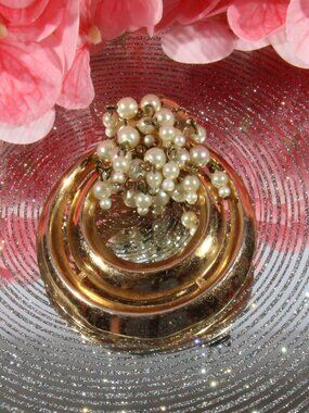 Vintage Cora Estate Gold Tone Brooch with Faux Pearls